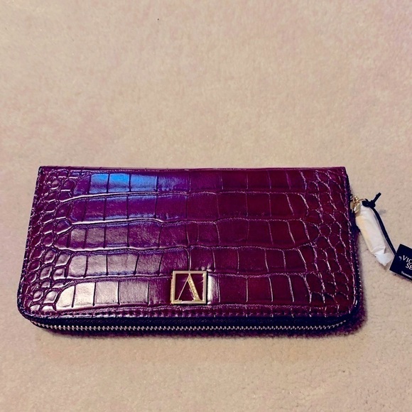 Nwt VICTORIA'S SECRET The Victoria Wallet - Picture 1 of 6